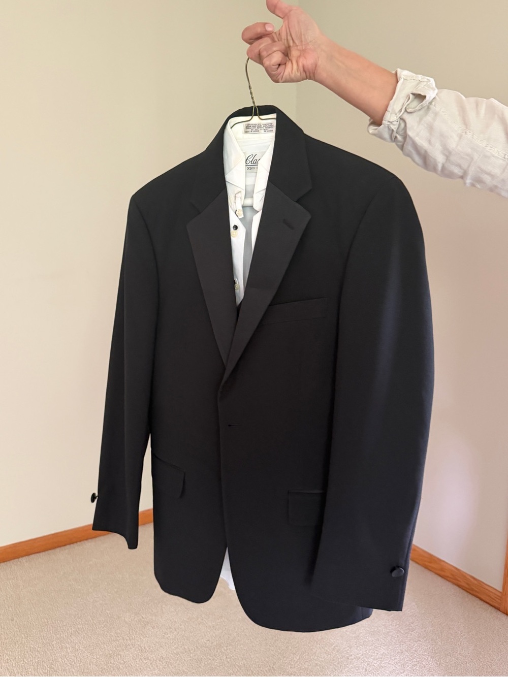Full Tuxedo with Bow Tie and Cufflinks